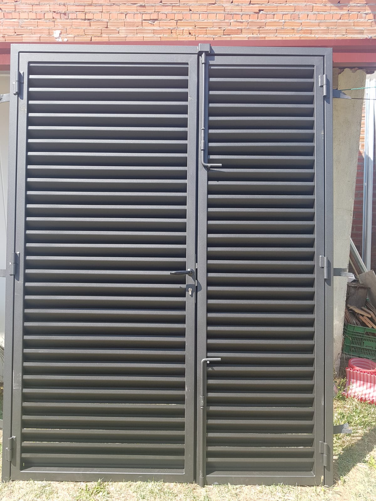 metálicas cuéllar puerta motorizada